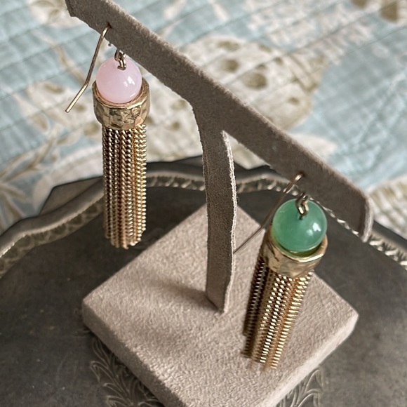 Pair of rosé quartz and green jade pierced earrings two different semi precious - Picture 10 of 14